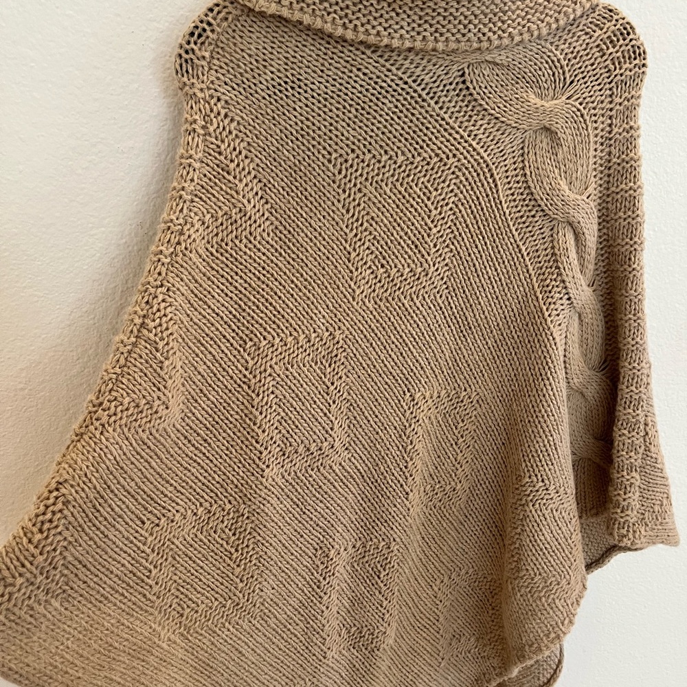 Luxury‎ Neutral Cable Knit Poncho Alpaca Blend Cowl Neck Cozy Spring Layering - Picture 8 of 11
